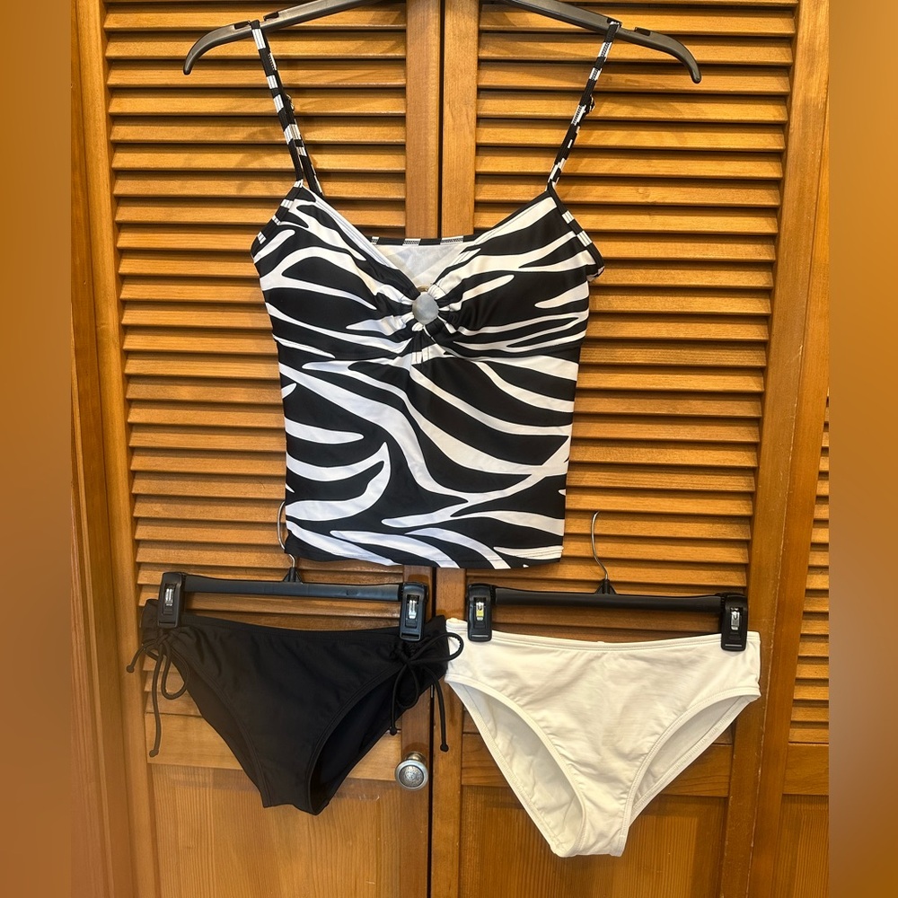 CHAPS Tankini Swim Top